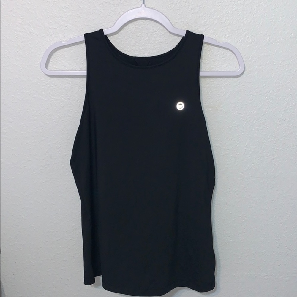 vineyard vines workout tank black